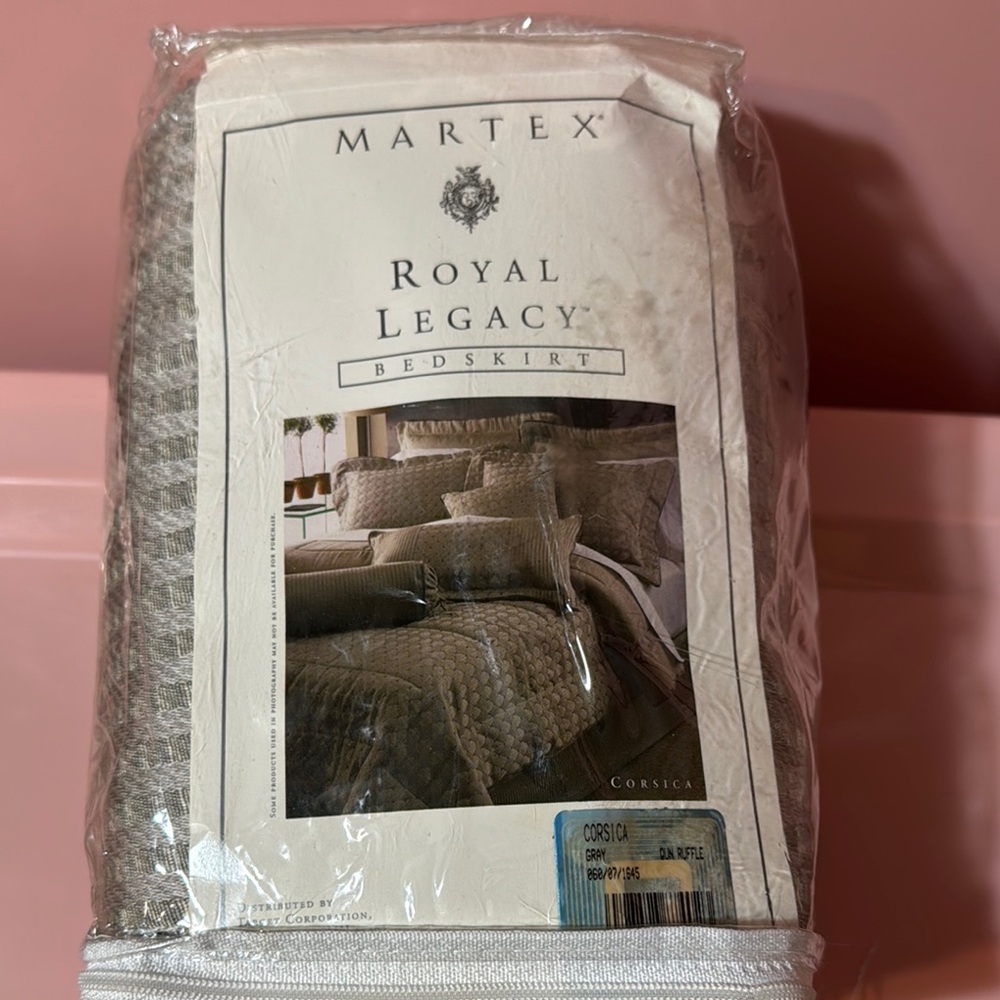 Martex Royal Legacy Bedskirt NEW Royal Legacy  Martex CORSICA Gray Queen
